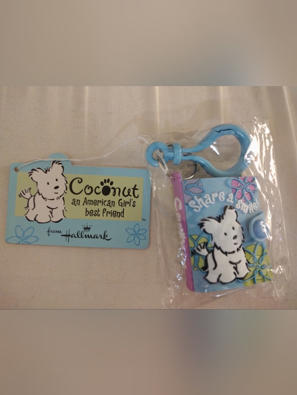 VINTAGE American Girl x Hallmark Coconut the Dog Mini Photo Album Keychain (2003